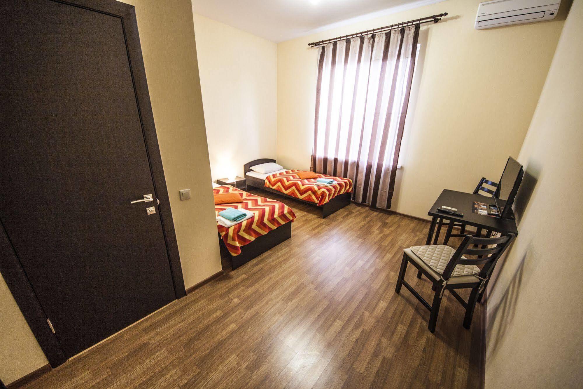 Smart People Eco Hotel Krasnodar Extérieur photo